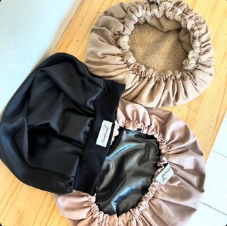 3 bonnets réutilisables pour des cheveux en bonne santé : Soin, nuit en satin et chauffant