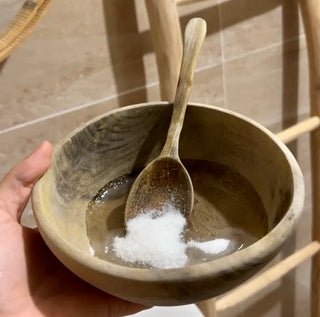 Gommage capillaire pour exfolier le cuir chevelu