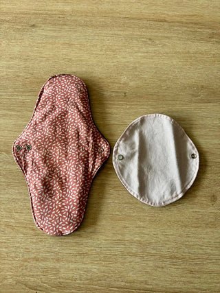 Serviettes hygiéniques réutilisables et Protège-slips lavables :